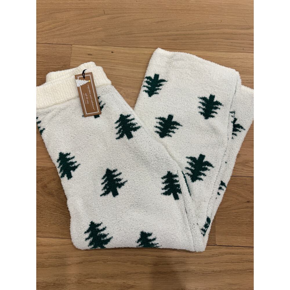 NWT Cupcakes and Cashmere Christmas tree fuzzy lounge pant pajamas $50🎄